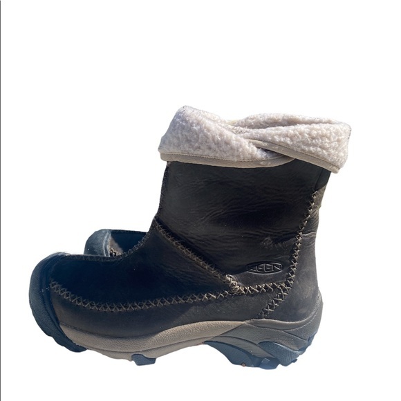 Keen Ankle Boots with Sherpa - Picture 2 of 11